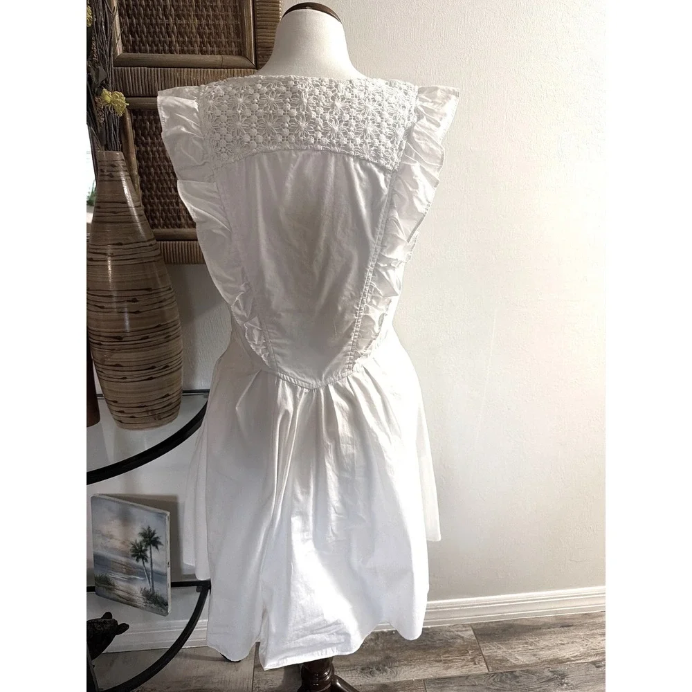 FREE PEOPLE Womens sz Large Half Moon white crochet ruffled fit & flare  pockets